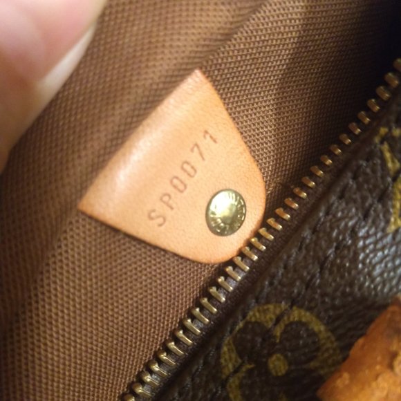 Louis Vuitton Speedy 25 Monogram - Picture 15 of 16